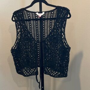 No Boundaries Black Open Knit Vest